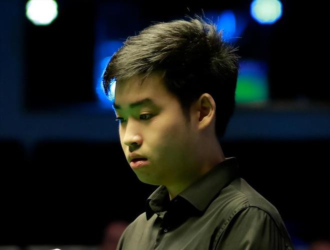 0-2绝境翻盘！斯佳辉逆转世界亚军斯诺克2025首杆满分诞生(图3)