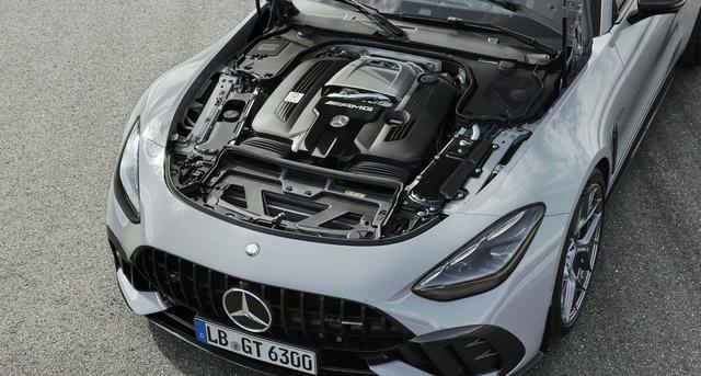 梅赛德斯-AMG GT63 Pro四个字精准概括“极致奢华”(图4)