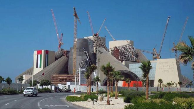 北京迪奥之家亮相；CCD雍熙荣揭幕；瑞典涂抹莫奈画作案被判无罪？(图16)