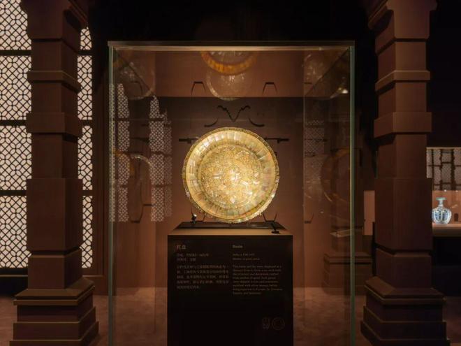 北京迪奥之家亮相；CCD雍熙荣揭幕；瑞典涂抹莫奈画作案被判无罪？(图9)